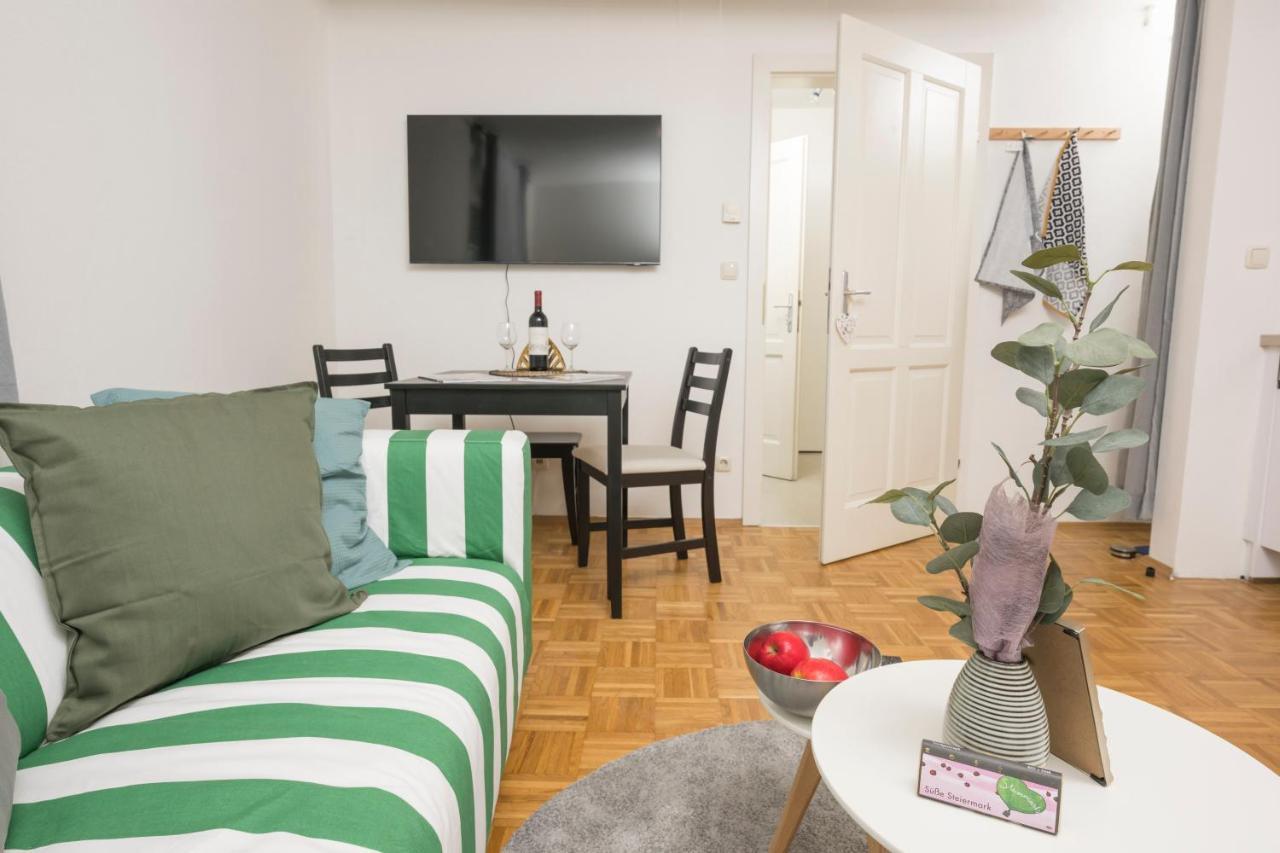 Apartamento Zum Grazer Uhrturm Exterior foto