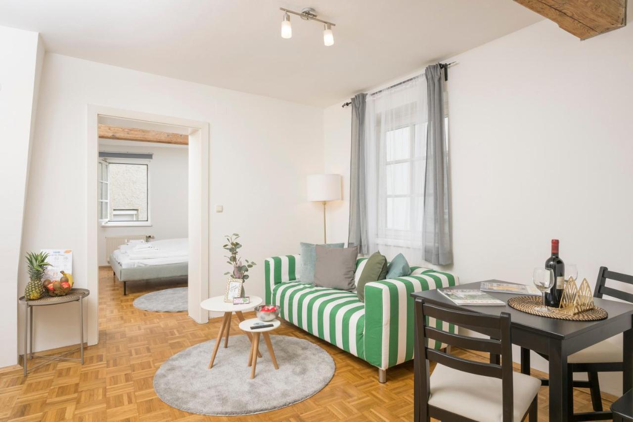 Apartamento Zum Grazer Uhrturm Exterior foto
