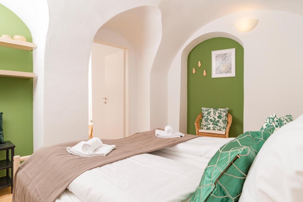 Apartamento Zum Grazer Uhrturm Exterior foto